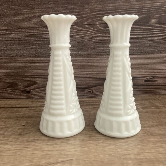 Vintage Milk Glass Bud Vases 6" Set of 2 Diamond Pattern Geometric Scalloped - Picture 2 of 11